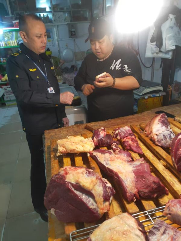 陈巴尔虎旗巴彦库仁市场监督管理所全力推广畜禽屠宰检疫溯源码 守护群众舌尖安全